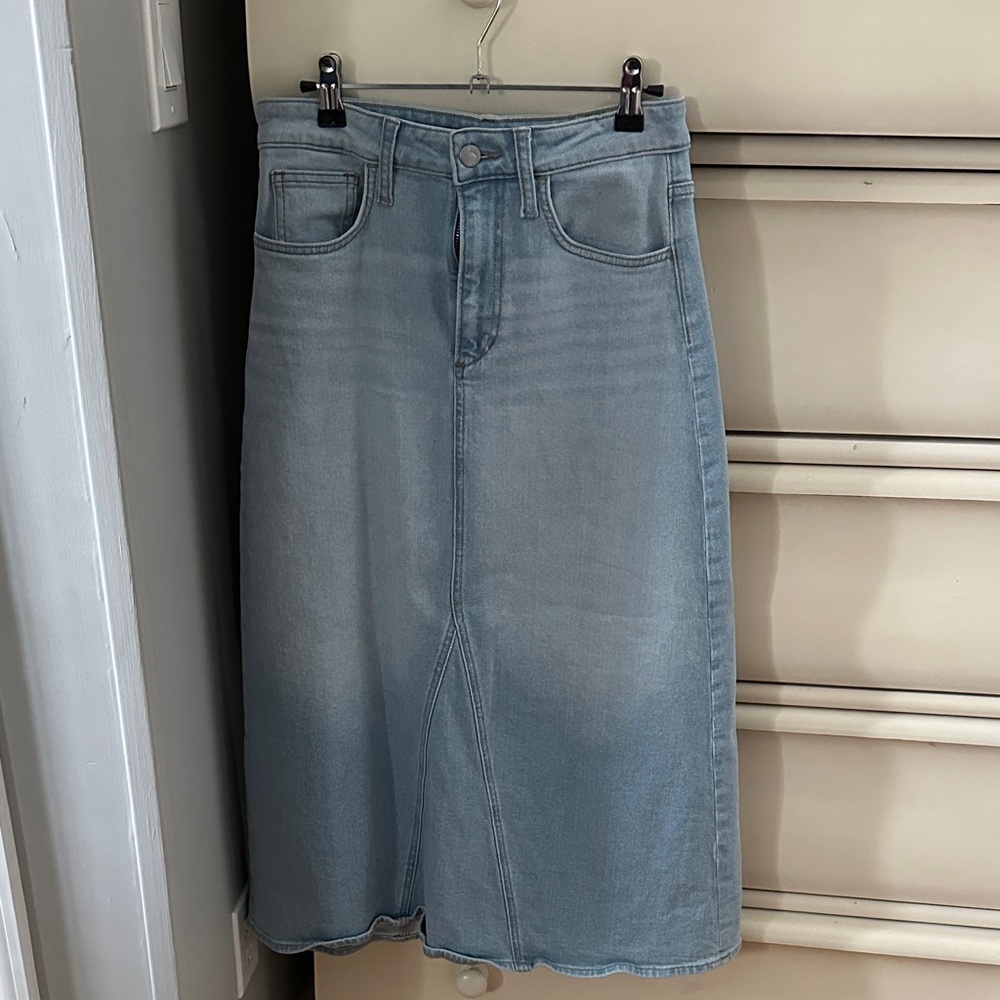 Joe’s Jeans “Denim Maxi Skirt” in light wash, size 26